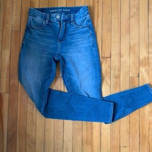 AEO Curvy Dream Jean